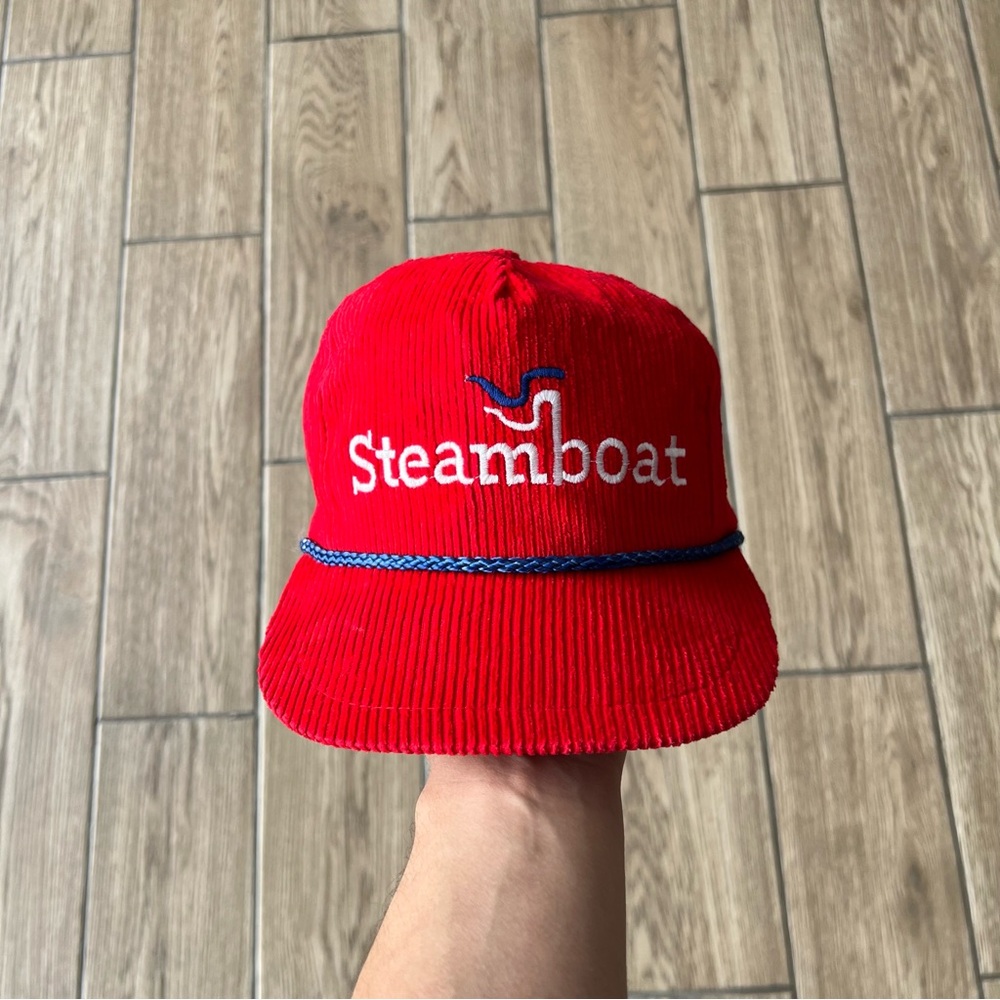American Vintage Red Corduroy Hat